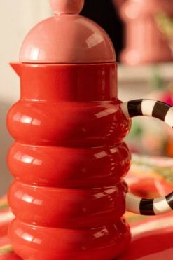 THEIERE ELIANOR RED -Make My Lemonade DSC04174