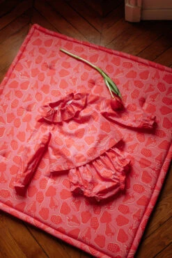 TOP KIDS ROMY STRAWBERRY -Make My Lemonade DSC 8371 3b46140e 2c1f 4373 b61b 8f52b28d0f81