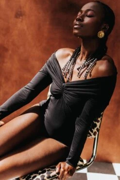 BODY BEATRICE NOIR 18 BODY BEATRICE NOIR -Make My Lemonade LaurenceRevol MML Permanents SEPT2023 132